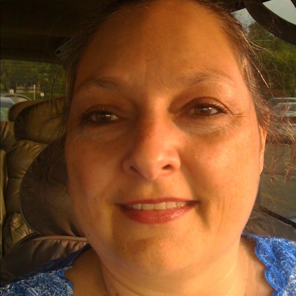 Meet your Posher, Frances - Picture 4 of 6